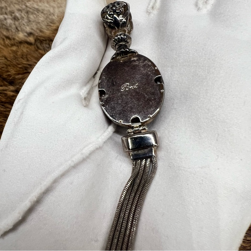 Marked “Best” Black onyx Cabochon Pendant w/ Victorian Style Etchings & Tassel - Picture 7 of 7